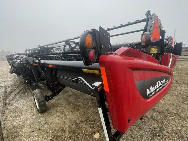 2016 MacDon FD75