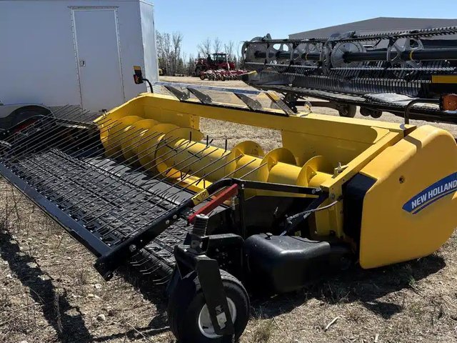 2023 New Holland 790CP Nez - Ramasseur