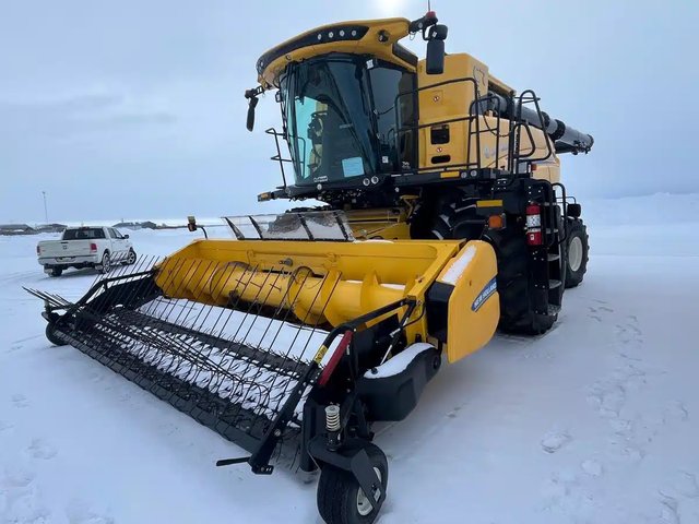 2024 New Holland CR9.90 Batteuse