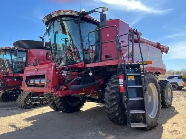 2018 Case IH 8240 Batteuse