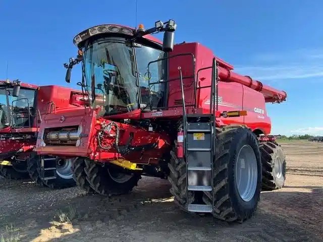 2025 Case IH 8260 Batteuse