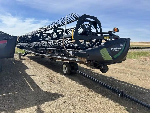2022 MacDon FD140
