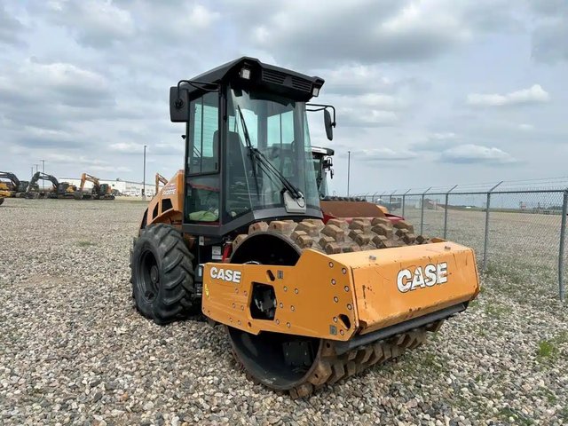 2023 Case SV207E compacteur