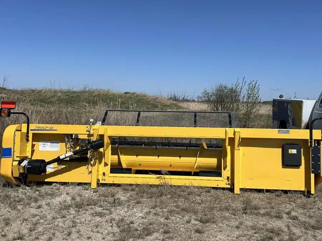 2024 New Holland 790CP Nez - Ramasseur