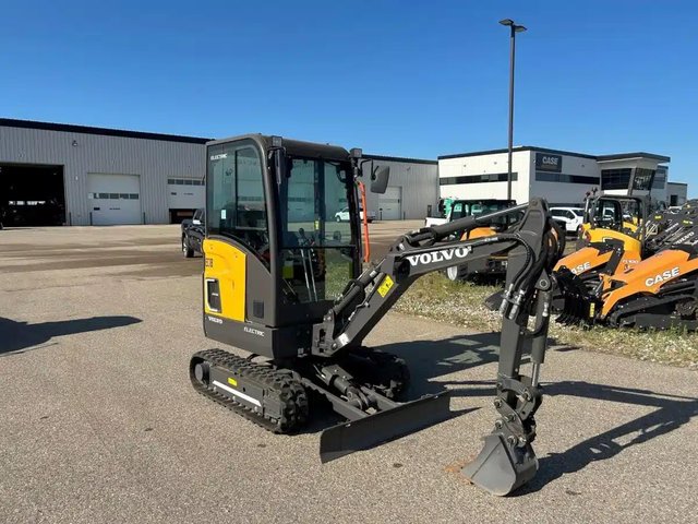 2023 Volvo JEC18E Excavatrice