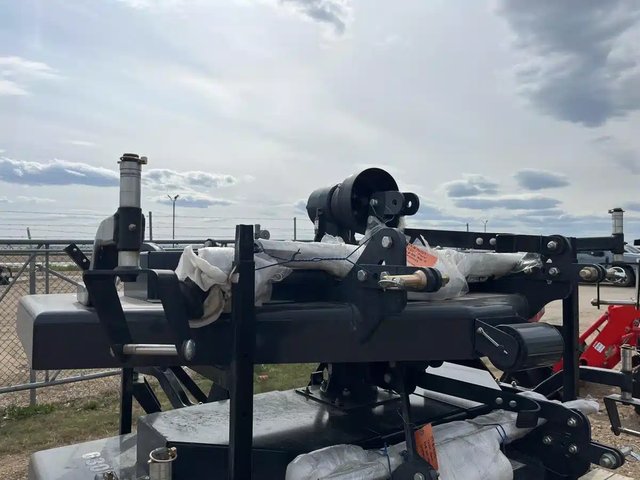 2025 Buhler Farm King 630 Débroussailleuse rotative