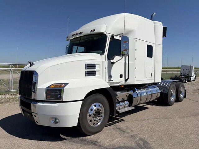 2022 Mack ANTHEM 64T Camion dix roues