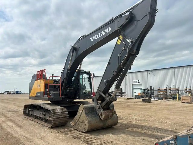 2023 Volvo EC300EL Excavatrice