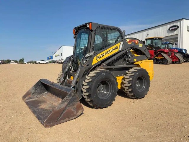 2015 New Holland Construction L230 chargeuse à direction à glissement