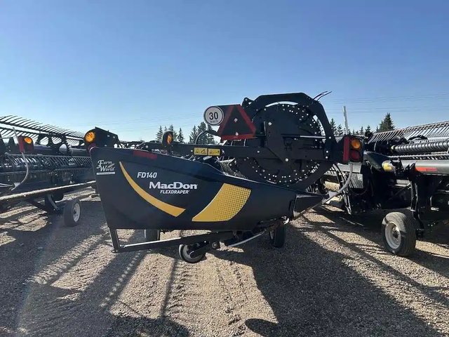 2020 MacDon FD140
