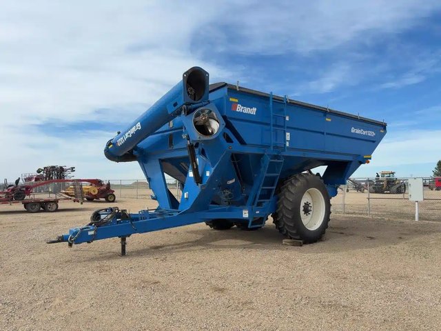 2014 Brandt 1322XR Chariot à Grain