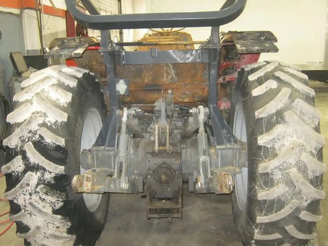 2013 Massey Ferguson 4610 Tracteur