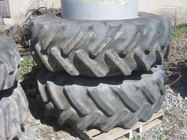 Unverferth tires Roues double