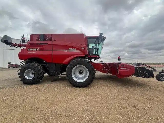 2024 Case IH 8250 Batteuse