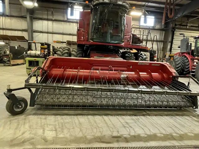 2025 Case IH 8260 Batteuse