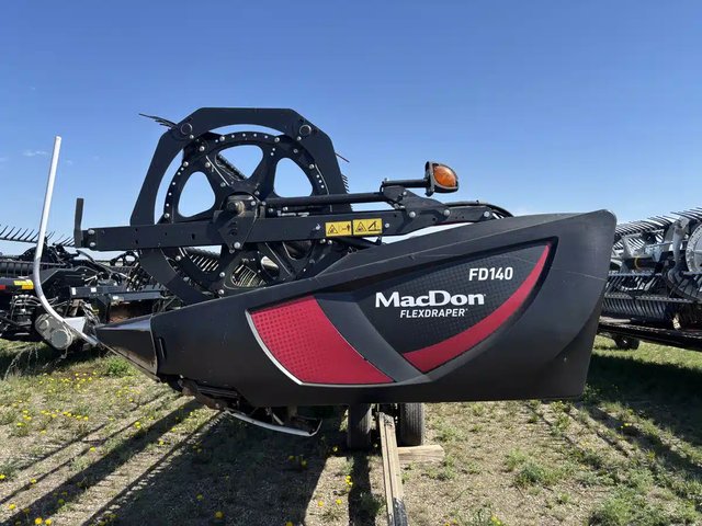 2020 MacDon FD140