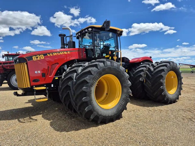 2023 Versatile 620 Tracteur