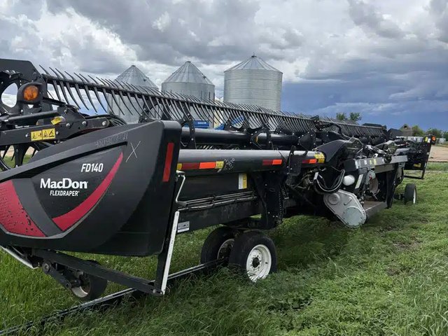 2021 MacDon FD140