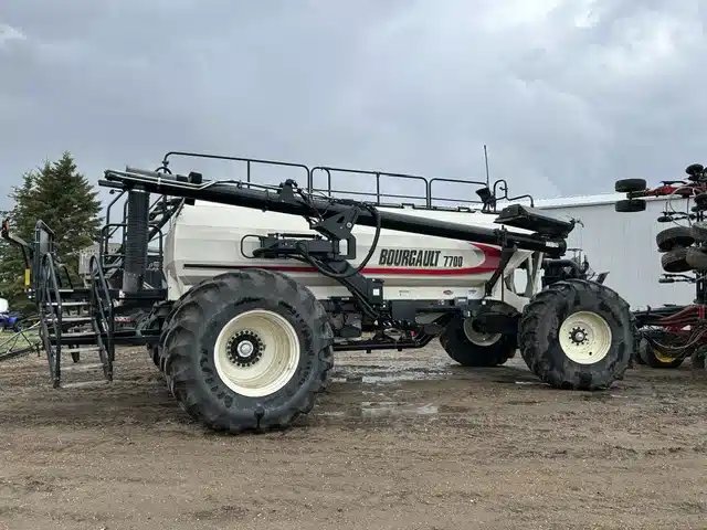 2018 Bourgault 7700 Remorque pneumatique