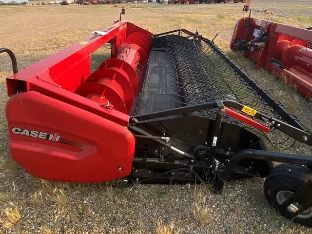 2021 Case IH 3016 Nez - Ramasseur