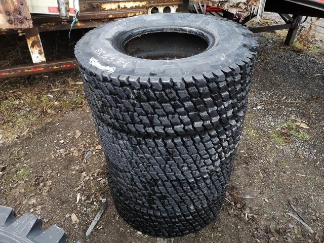 Firestone 12.5/80-18 Pneus
