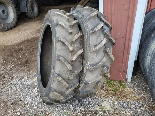 Continental 270/80R32 Pneus
