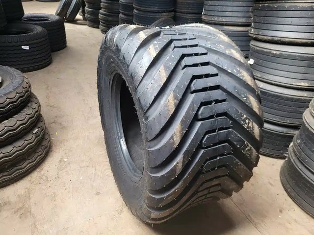 Petlas 600/50-22.5 Pneus