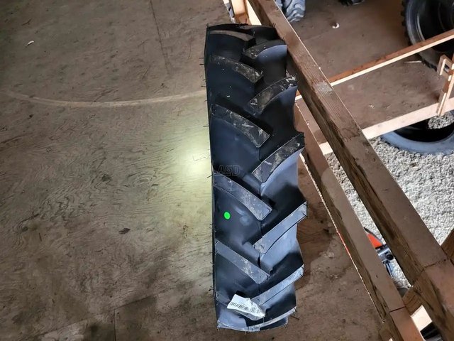 Petlas 7.50-18 Pneus