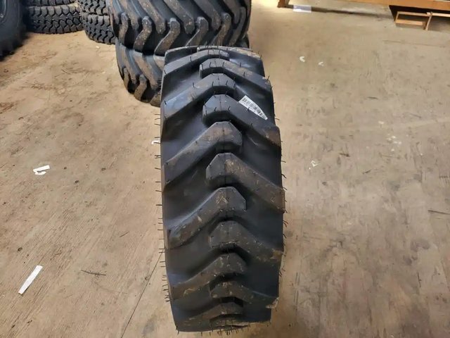 Petlas 12.5/80-18 Pneus
