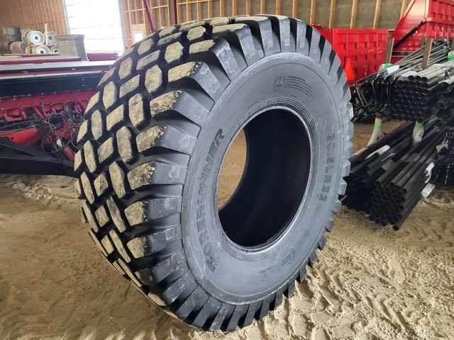 Forerunner 30.5LR32 Pneus
