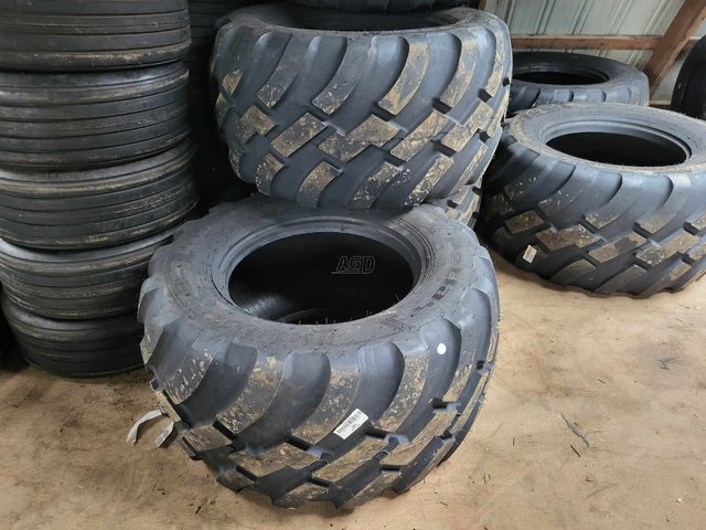 Petlas 560/45R22.5 Pneus