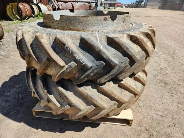 Goodyear 15.5-38 Roues double