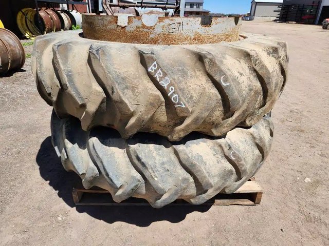 Goodyear 15.5X38 Pneus et roues