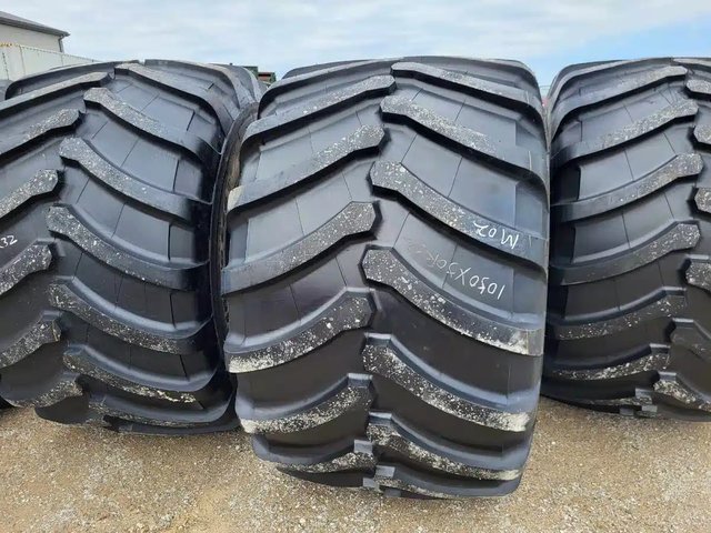 Marcher 1050/50R32 Pneus