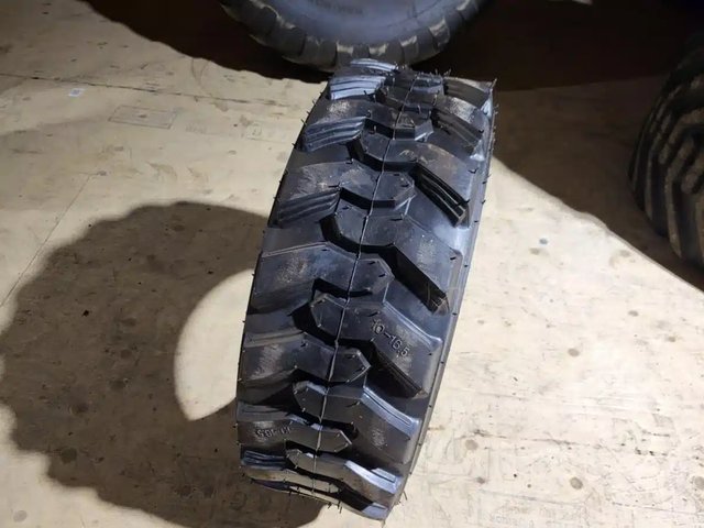 Multistar 10-16.5 Pneus