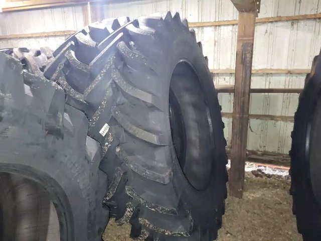 Petlas VF520/85R46 Pneus