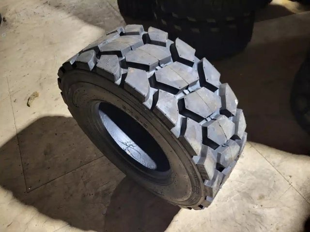 Multistar 12-16.5 Pneus