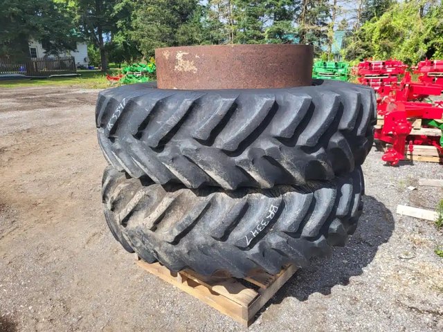 Titan 18.4X42 Pneus et roues