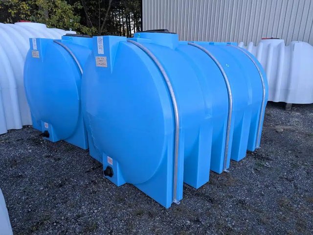 2025 RTS Plastics 1080 réservoir d'engrais