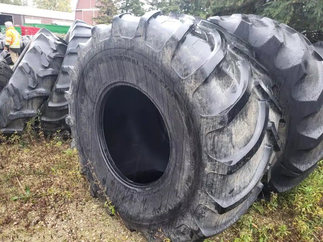 Tianli IF1050/50R32 Pneus