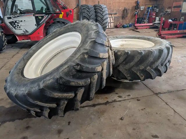 Goodyear 650/65R42 Pneus et roues