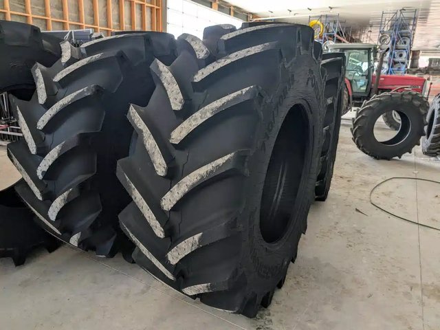 Forerunner 710/70R38 Pneus
