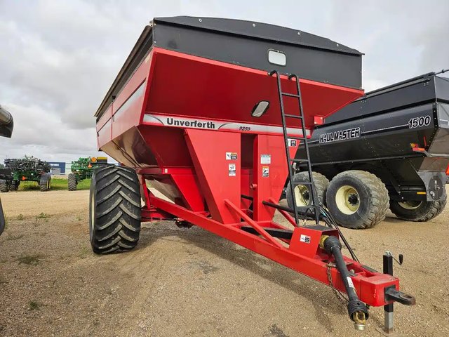 2011 Unverferth 9250 Chariot à Grain