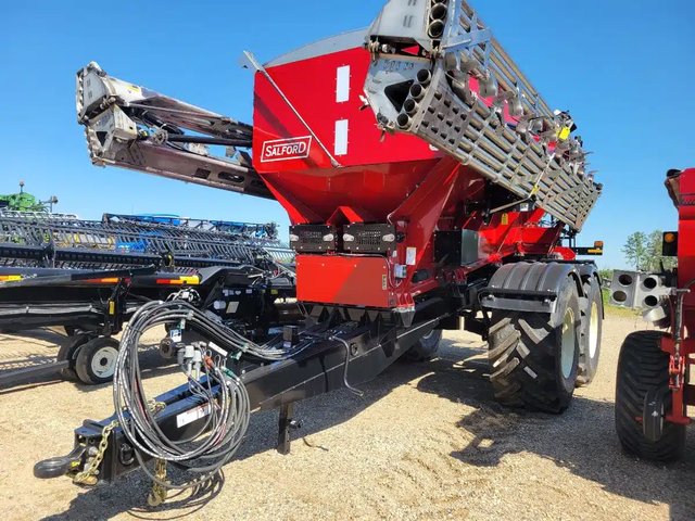 2024 Salford AB640 Applicateur