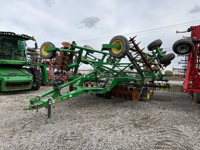 2011 John Deere 512 disque scarificateur