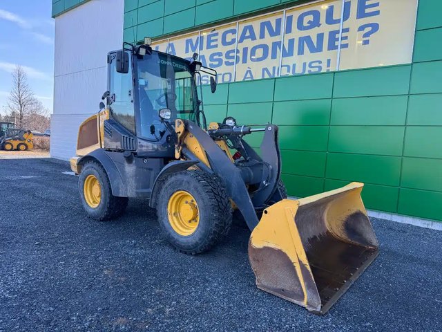 2021 John Deere 244L Chargeur sur roues