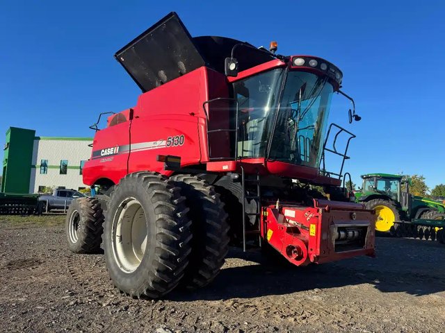 2012 Case IH 5130 Batteuse