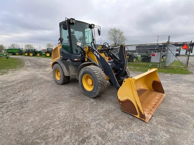 2020 John Deere 244L Chargeur sur roues