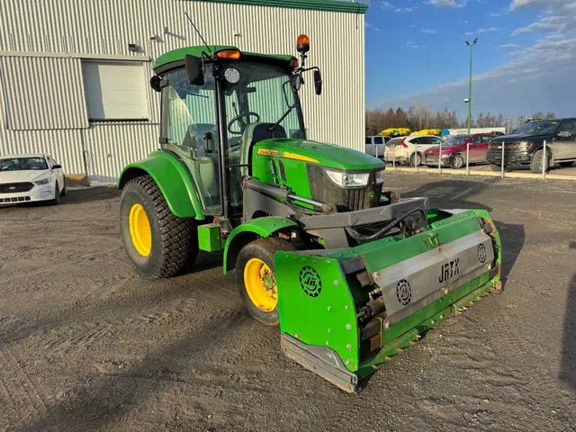 2017 John Deere 4066R Tracteur