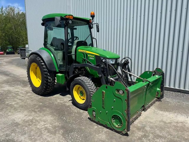 2020 John Deere 4066R Tracteur